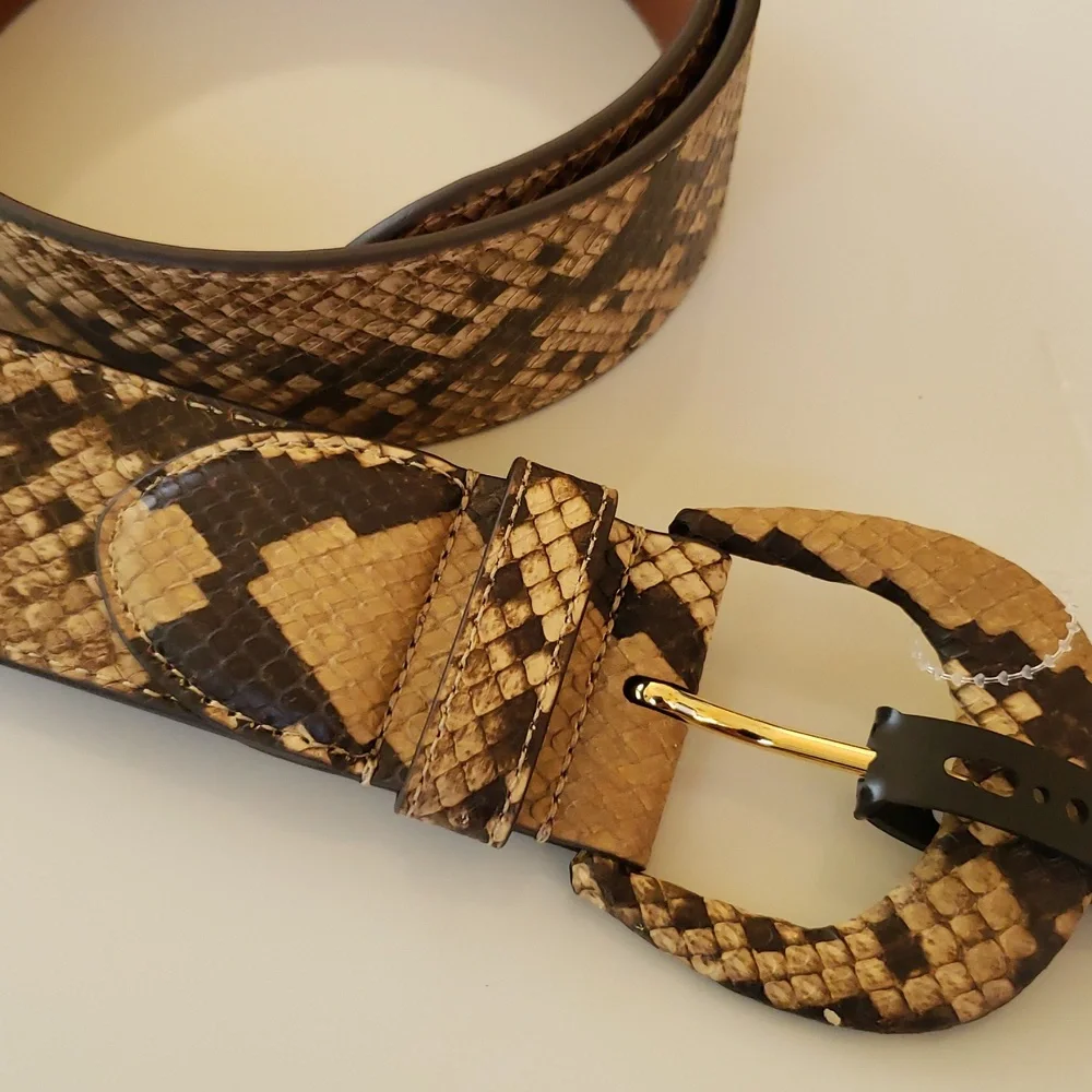Lauren Ralph Lauren Stylish Tan and Brown Belt. Size M. NWT.‎